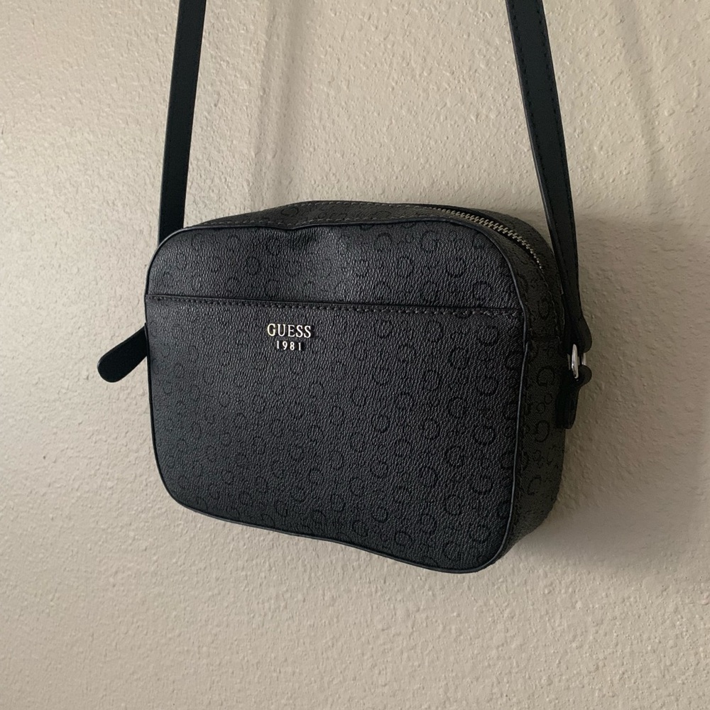 GUESS Crossbody Bag